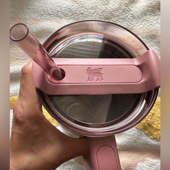 Stanley The Fall Refresh Quencher H20 in Antique Pink limited edition. - Picture 3 of 7